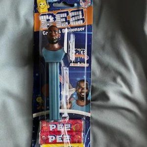 Lebron James space jam PEZ,new in blister pack